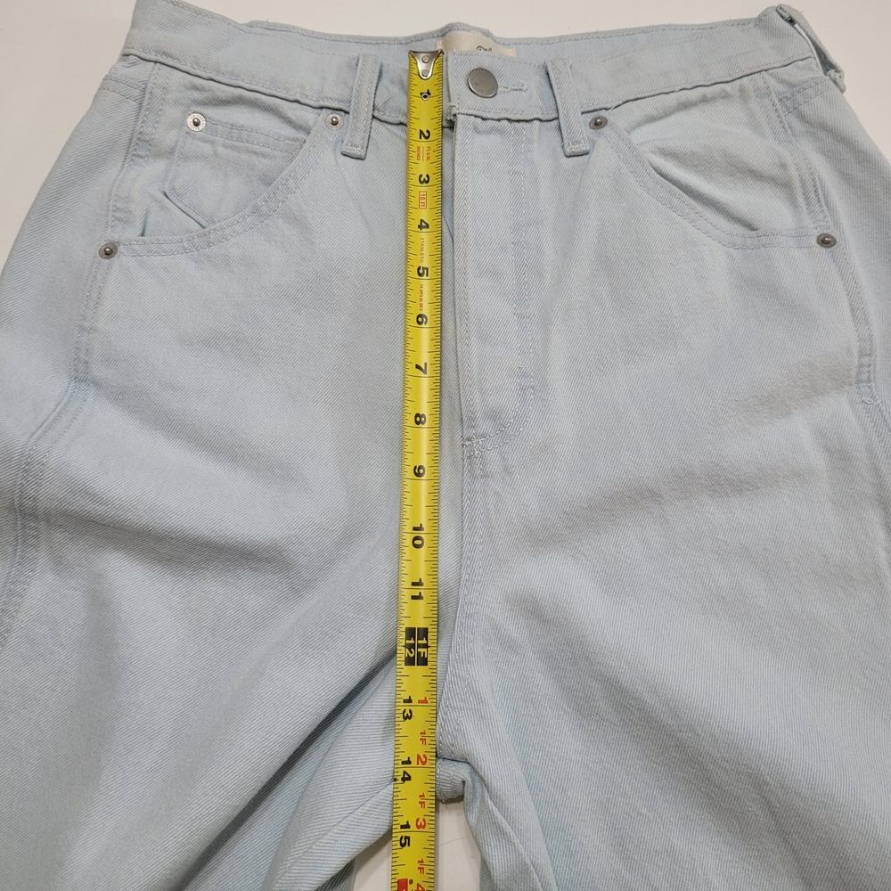 Universal Thread High-Rise Curved Leg Barrel Ballow Light Wash Jeans  Size 6 - Picture 6 of 16